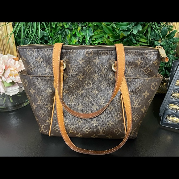 ❤️SOLD*SOLD*🛑Authentic Louis Vuitton Totally PM Monogram - Picture 11 of 14